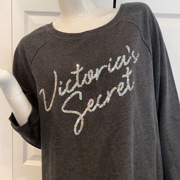 NEW VICTORIA SECRET SWEATER 3/4 sleeve - Picture 2 of 3